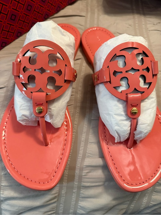 Tory Burch Shoes - NWT Tory Burch Coral Patent Leather Miller Thong Sandals